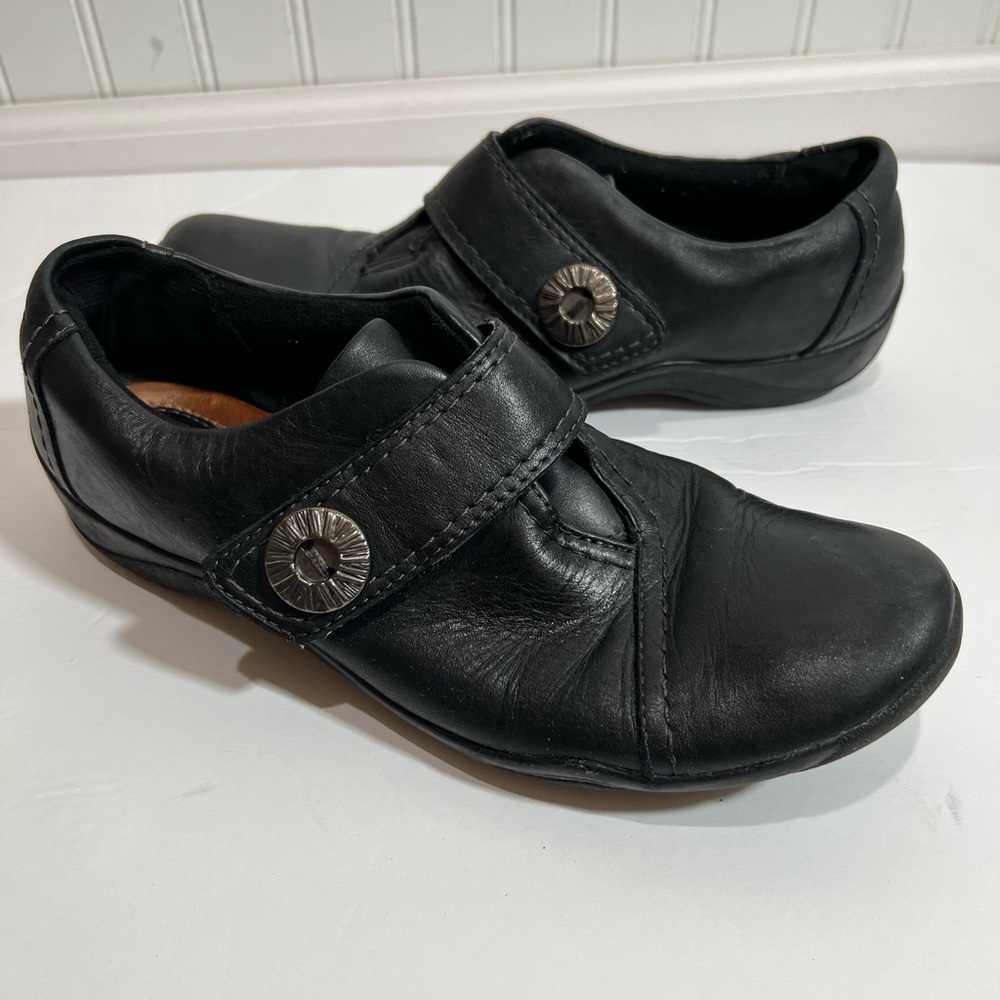 Clarks Artisan‎ Kessa Betty Black textured Leather Slip on